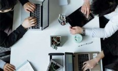 聊聊热闹的华谊天涯论坛